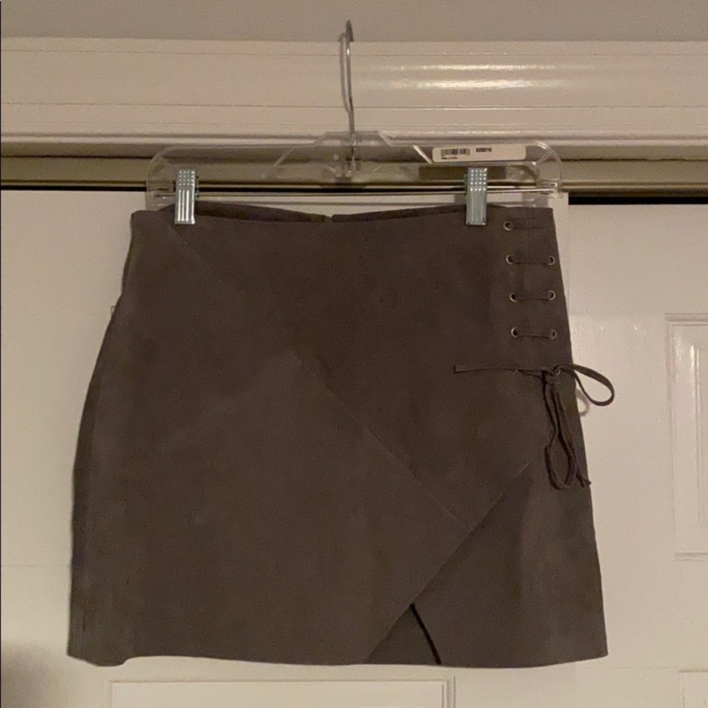 Never been worn gray suede skirt